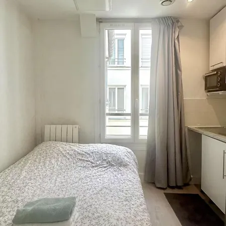 Apartamento Cozy On Clauzel Steps Away From Montmartre